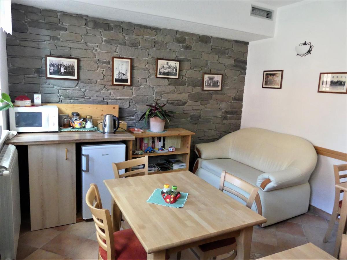Pension Na Meji Пивка Экстерьер фото