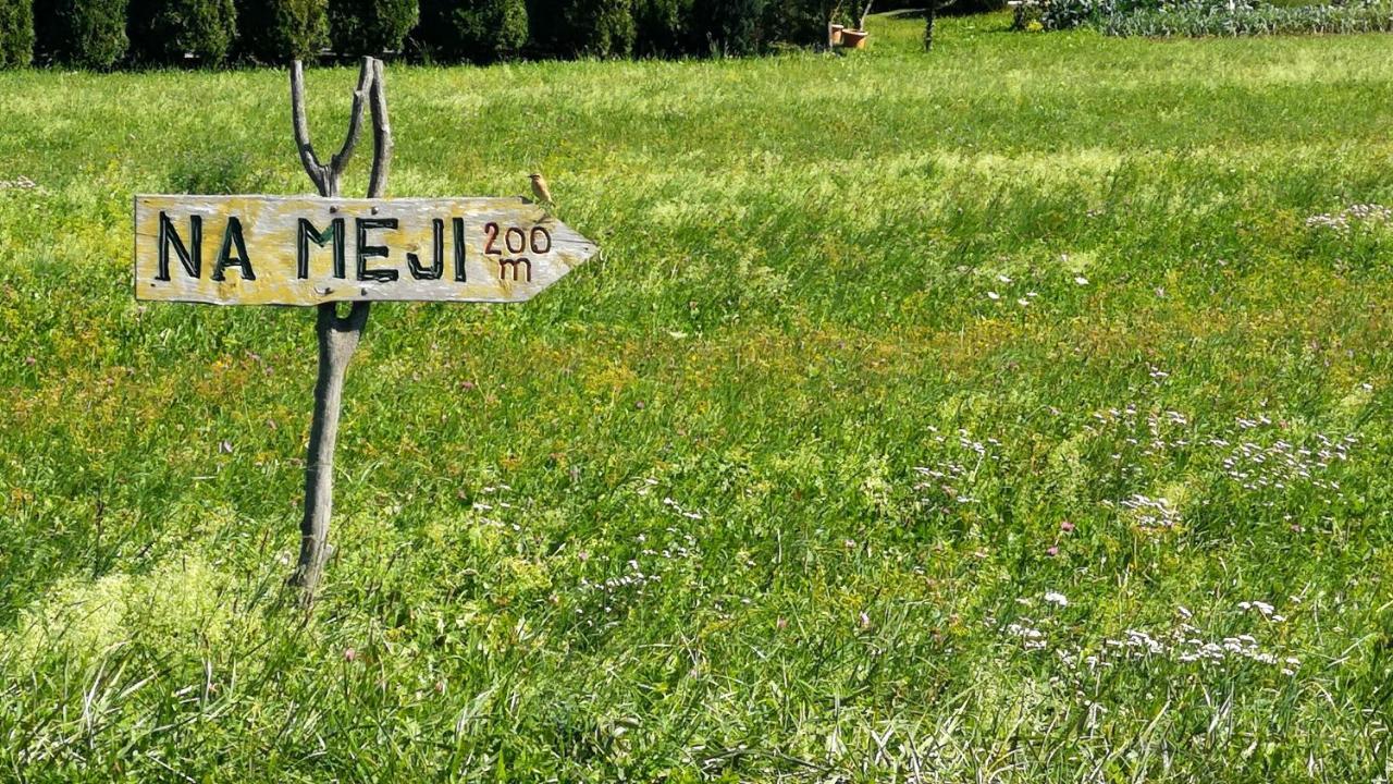 Pension Na Meji Пивка Экстерьер фото